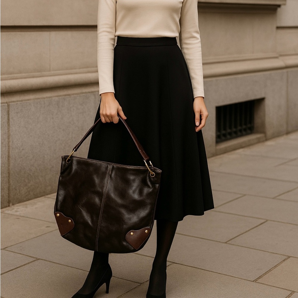 Elegant Black Leather Shoulder Bag